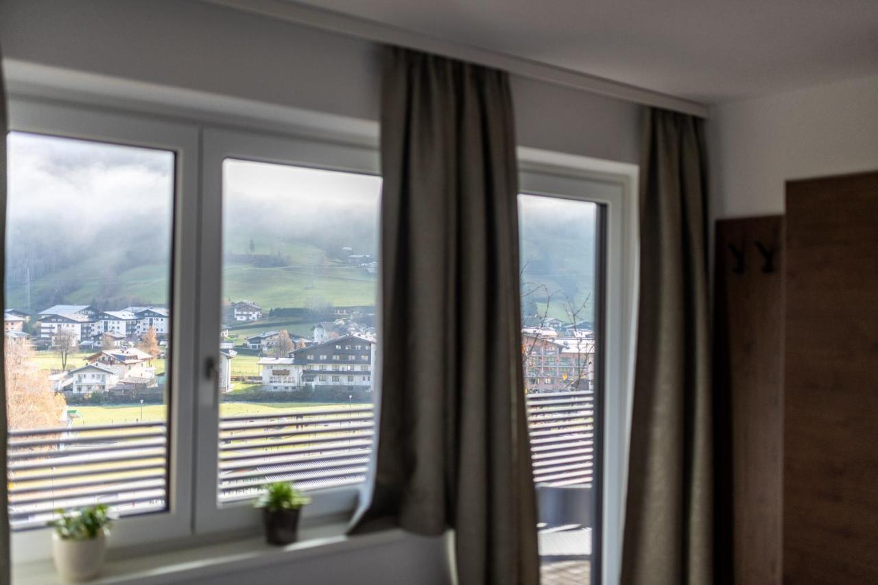 Ferienwohnung Amelies Mountain View Kaprun Exterior foto